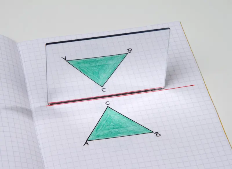 geometrispejl_skoleabc_E_5534_i - spejling