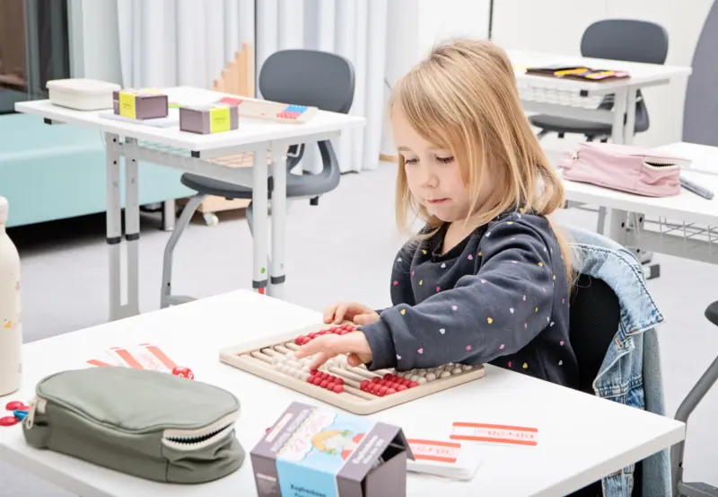 Flad Taelleramme Betzold med 100 Kugler farve rød og hvid