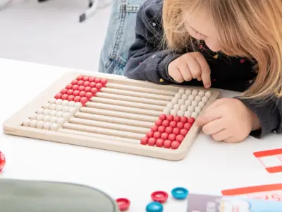 Flad Taelleramme Betzold med 100 Kugler farve rød og hvid