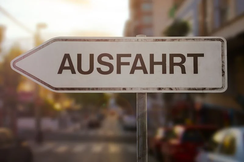 Ausfahrt. Lær Tysk med chunks. Leg og lær styrker elevers forståelse og indlæring.