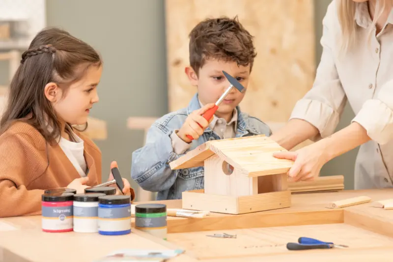 Fuglehus-byggesæt i massivt træ