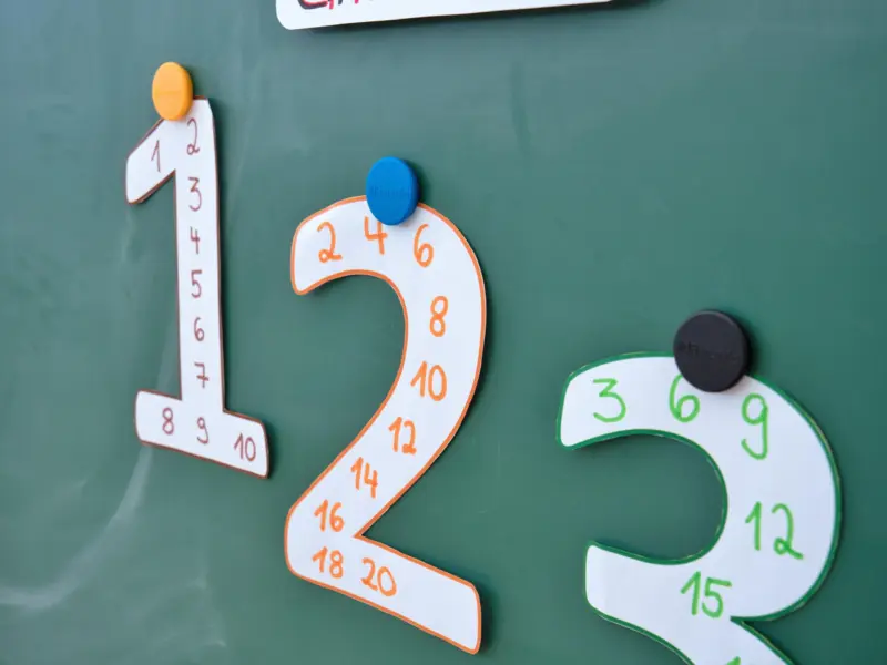 Tavlemagneter – Sæt med 80 stk. i flotte farver